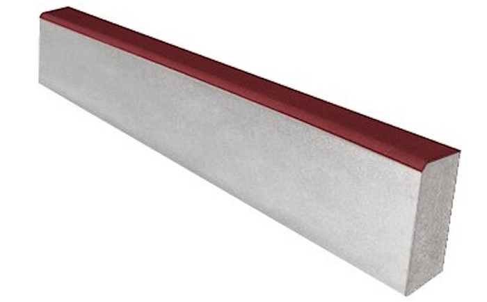 Фото Садовый бордюр SteinRus БР 100.20.8R, гладкая, частичный прокрас, красный, 1000*200*80 мм