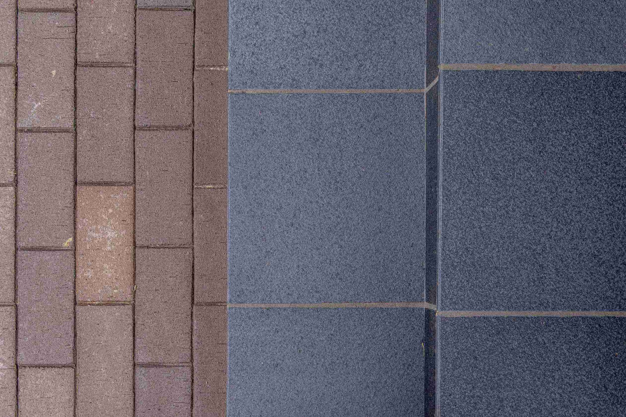 Фото Тротуарная клинкерная брусчатка ЛСР Штутгарт графитовый, 200*100*50 мм