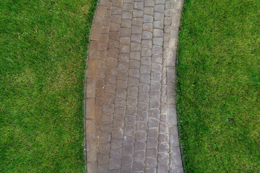 Фото Плитка тротуарная BRAER Классико круговая коричневый, 73*110*115*60 мм