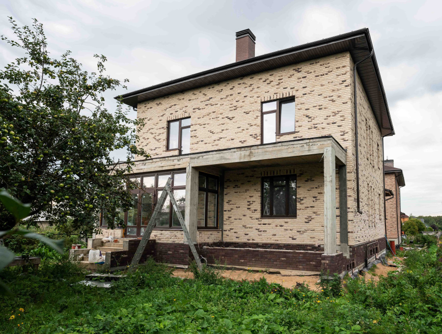 Фото Клинкерная плитка под кирпич Stroeher Steinlinge 377 platinbraun рельефная NF14, 240*71*14 мм