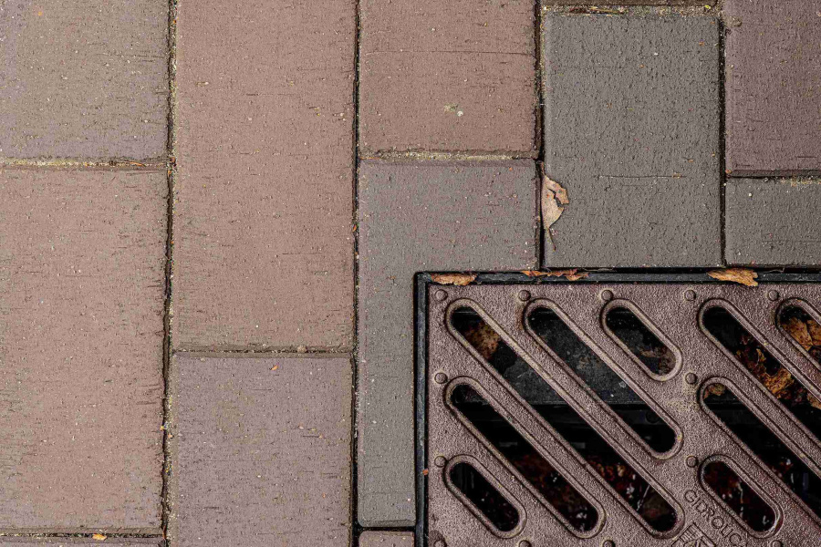 Фото Тротуарная клинкерная брусчатка ЛСР Штутгарт графитовый, 200*100*50 мм