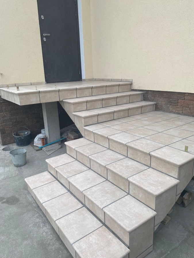Фото Клинкерная ступень-флорентинер Westerwaelder Klinker ATRIUM Hellbeige, 310*320*9,5 мм