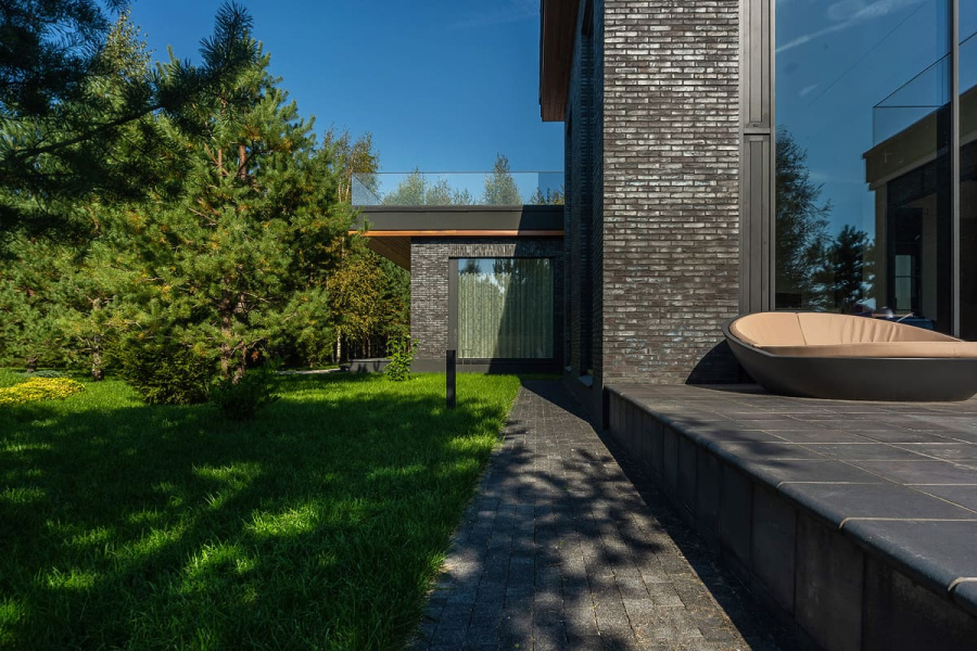 Фото Клинкерная напольная плитка Terraklinker (Gres de Breda) цвет Basalto, 330*330*18 мм
