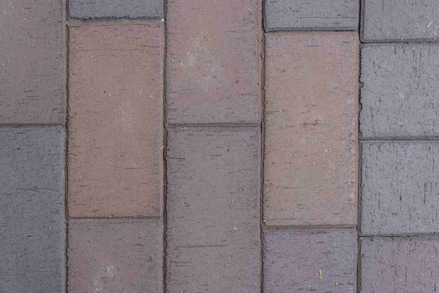 Фото Тротуарная клинкерная брусчатка ЛСР Штутгарт графитовый, 200*100*50 мм